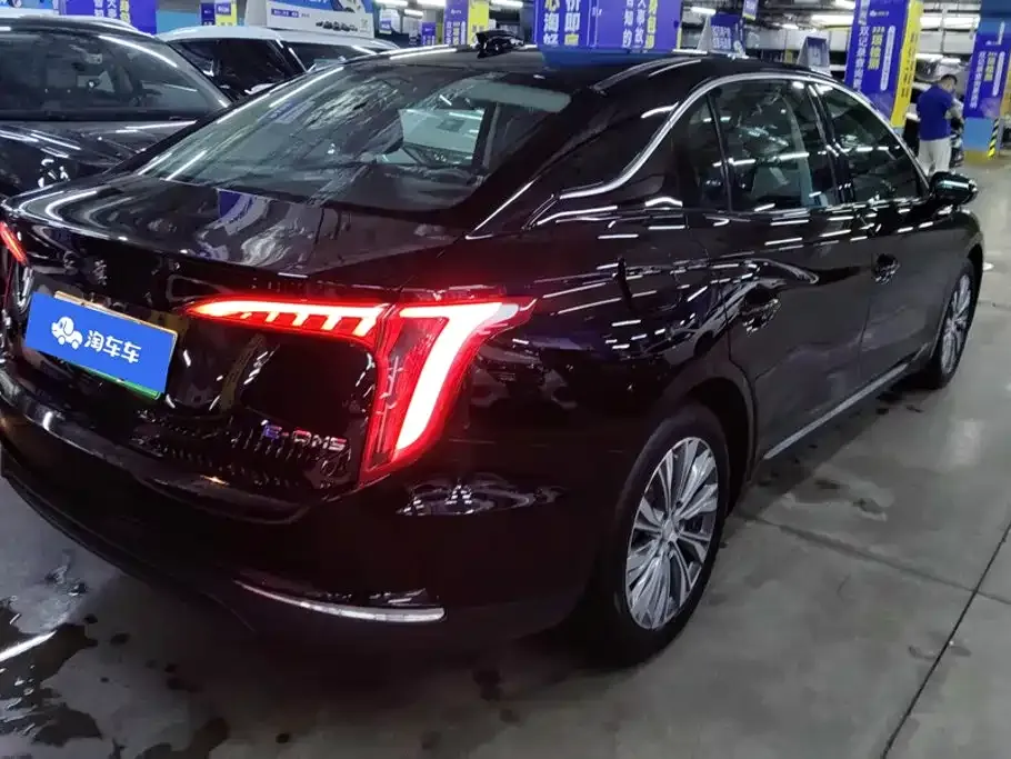 Hongqi E-QM5 — фото 10