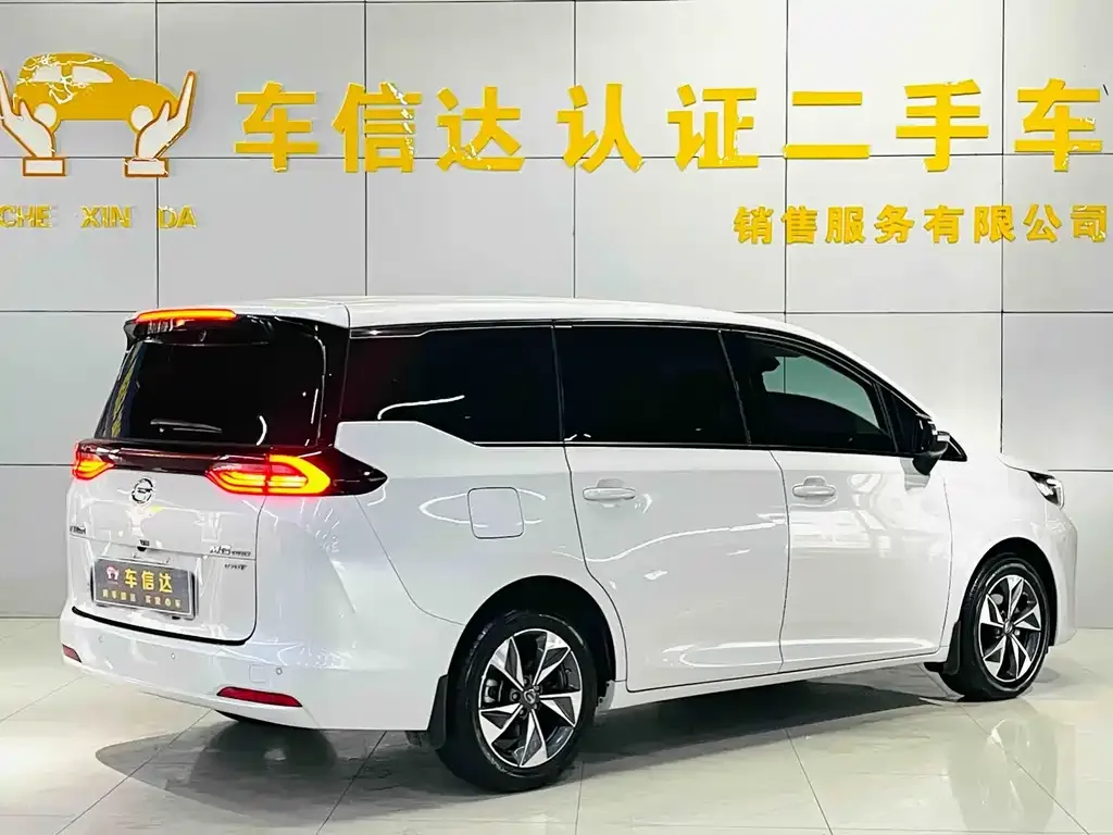 GAC Motor Trumpchi M6 — фото 4