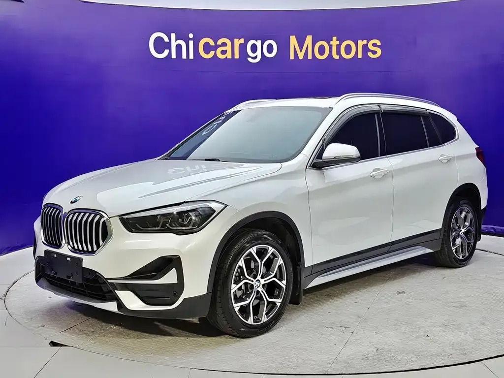 BMW X1 — фото 1