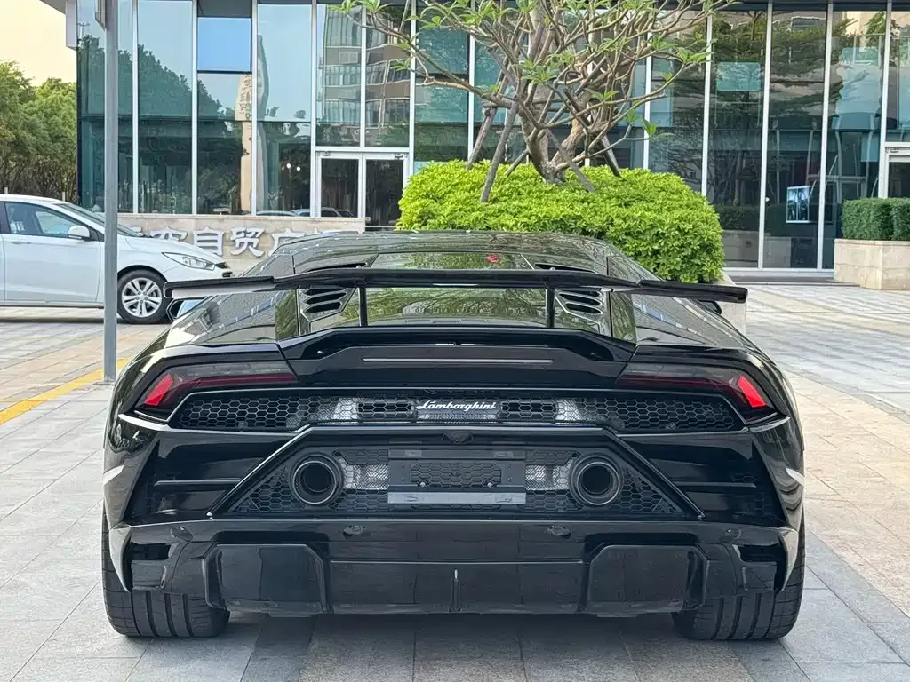 Lamborghini Huracan — фото 10