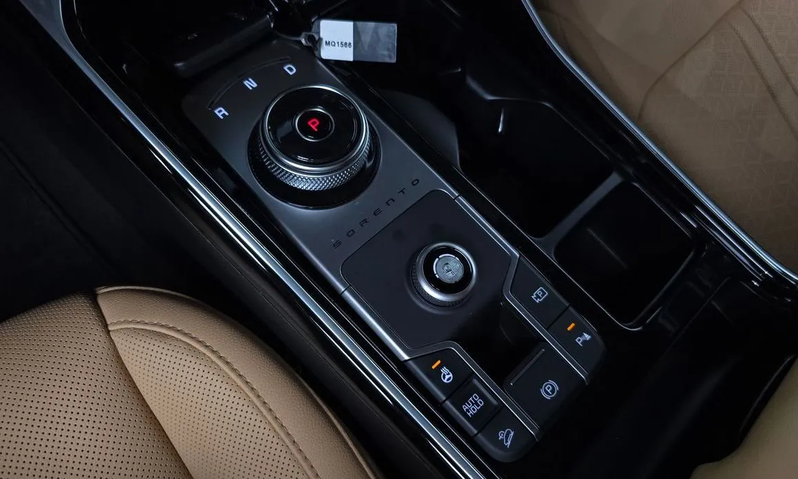 Kia Sorento — фото 9
