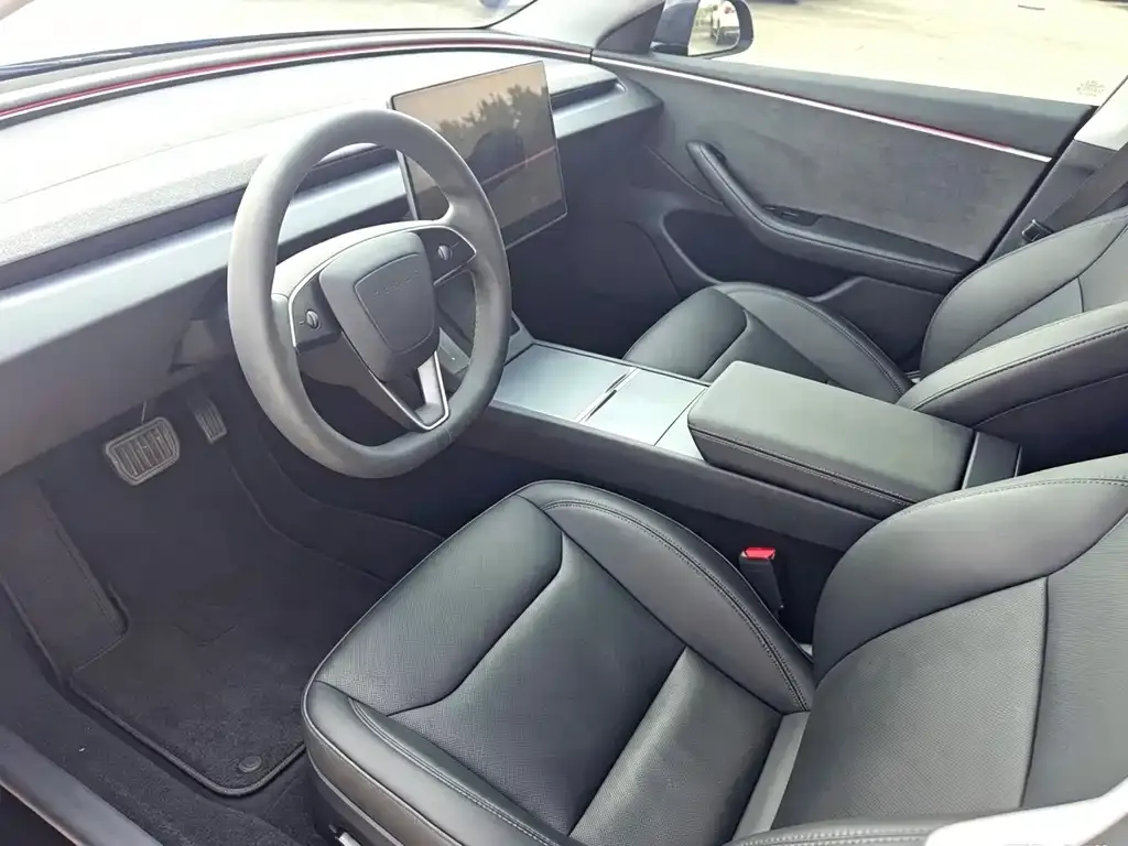Tesla Model 3 — фото 4