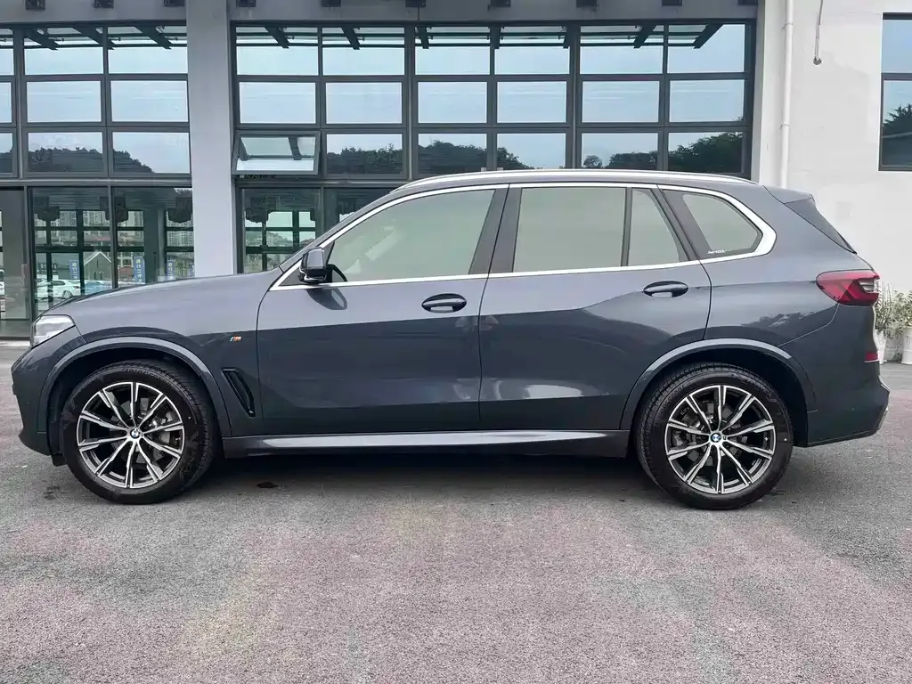 BMW X5 (Import) — фото 8
