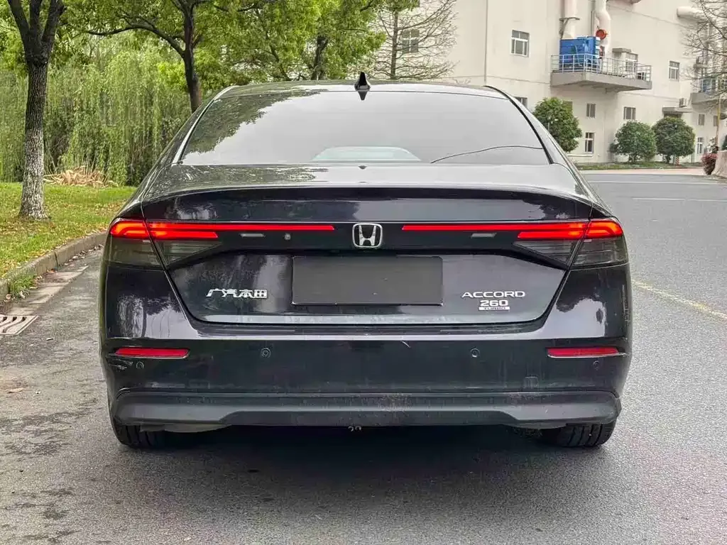 Honda Accord — фото 4