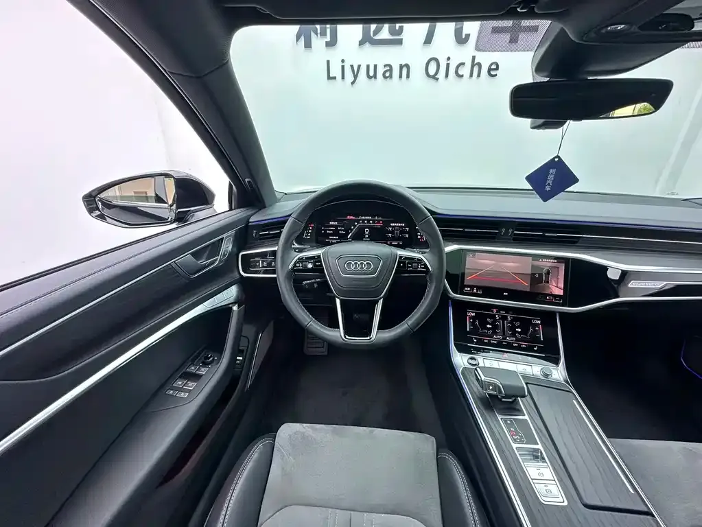 Audi A6L — фото 9
