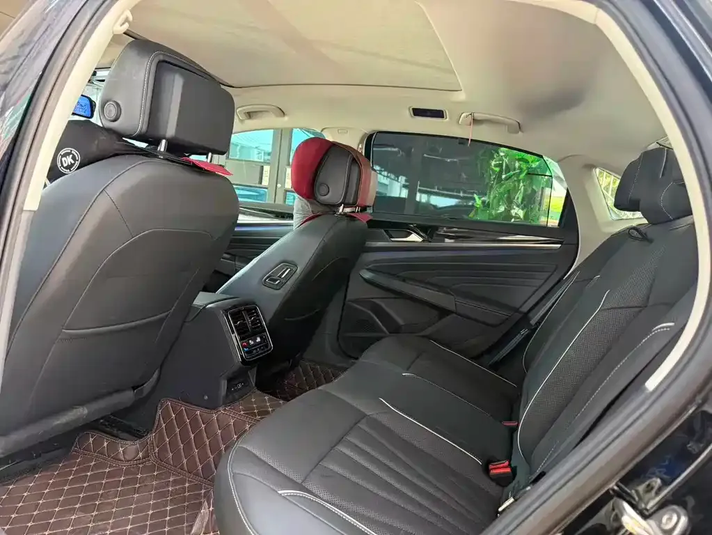 Volkswagen Passat — фото 7
