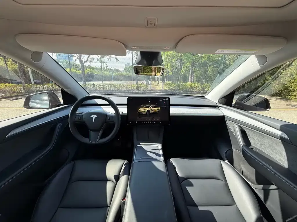 Tesla Model Y — фото 7
