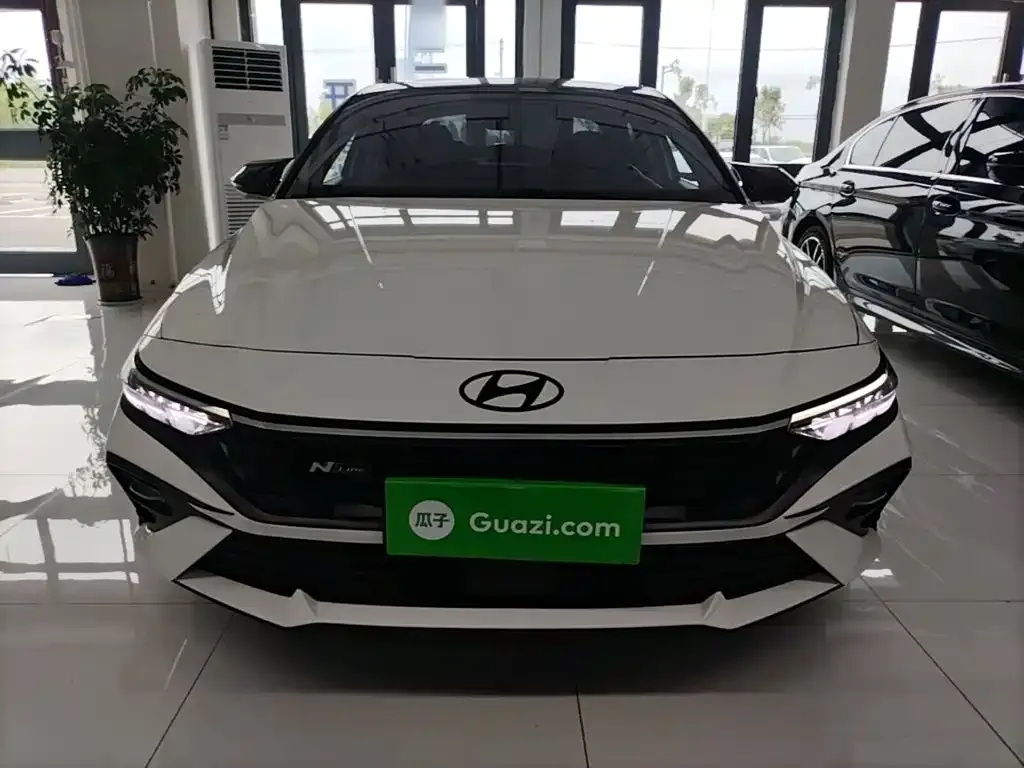 Hyundai Elantra — фото 8