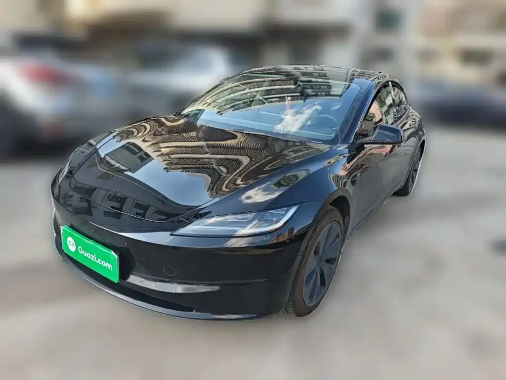Tesla Model 3 — фото 1