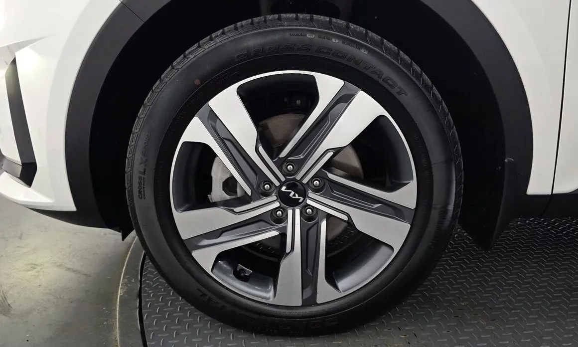 Kia Sorento — фото 8