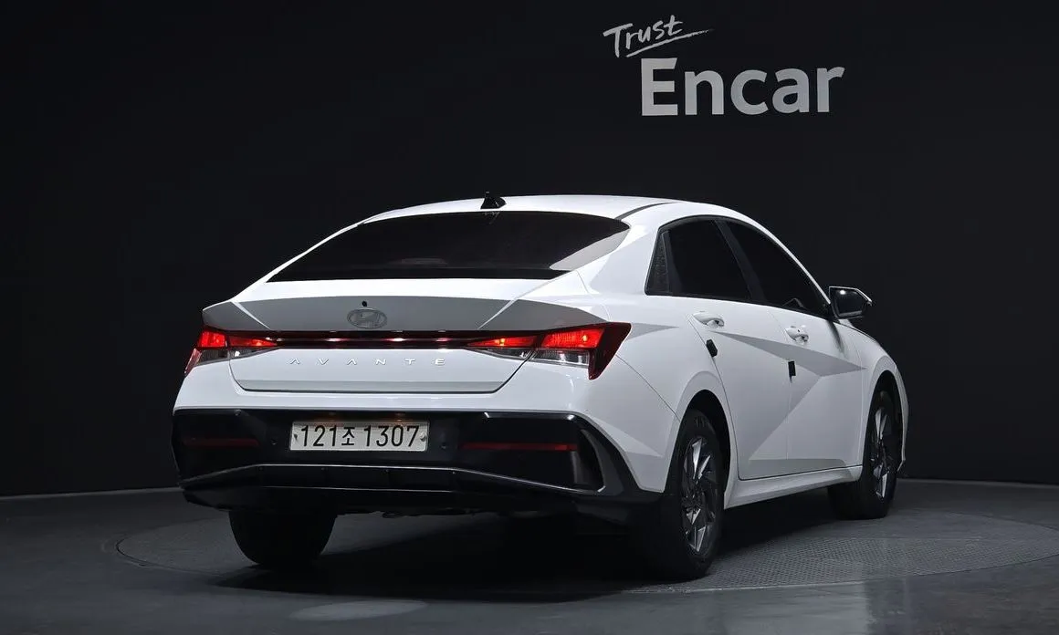 Hyundai AVANTE — фото 2