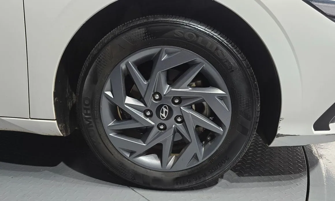 Hyundai AVANTE — фото 10