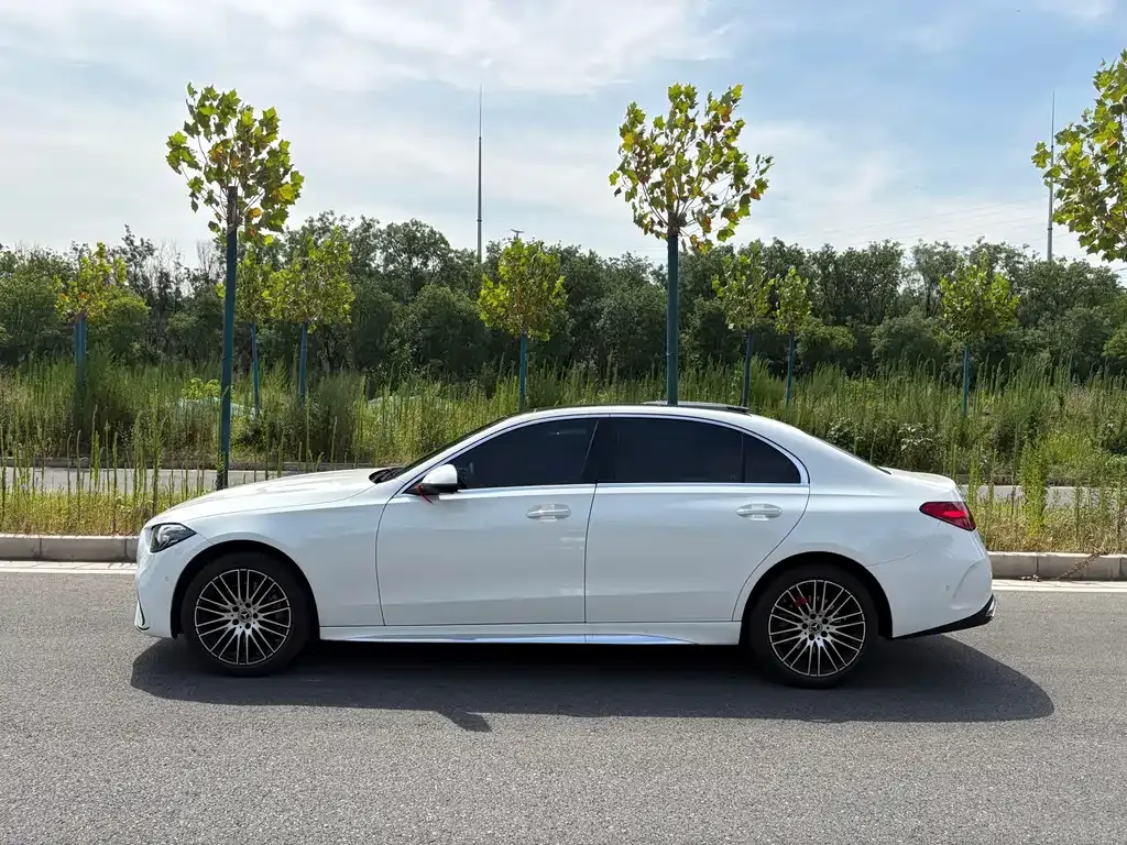 Mercedes-Benz C-Class — фото 10