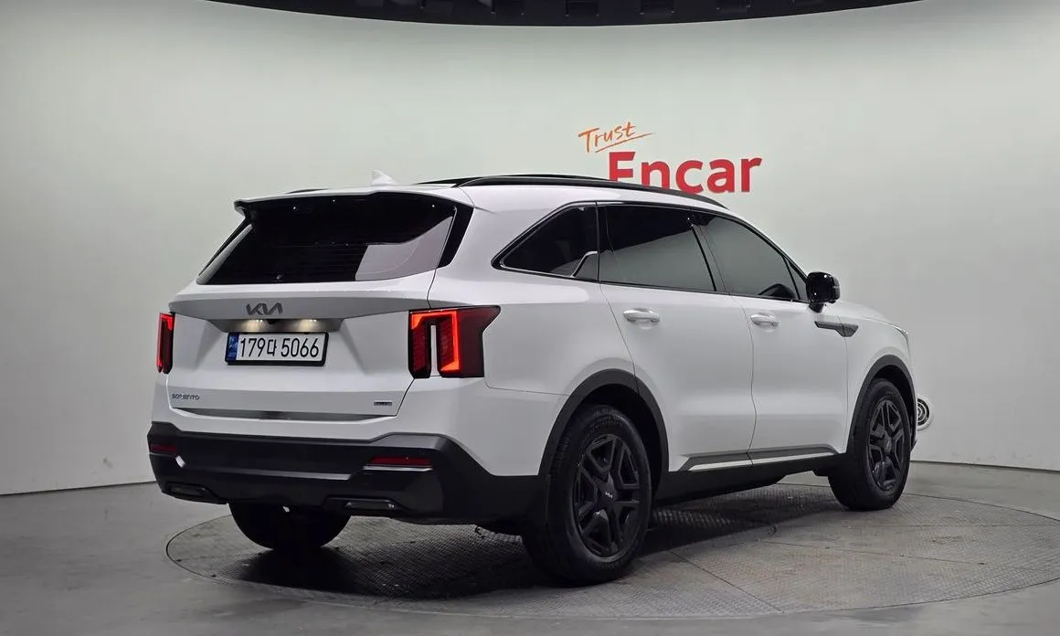 Kia Sorento — фото 5