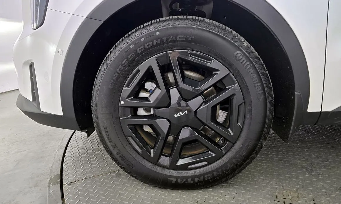 Kia Sorento — фото 6