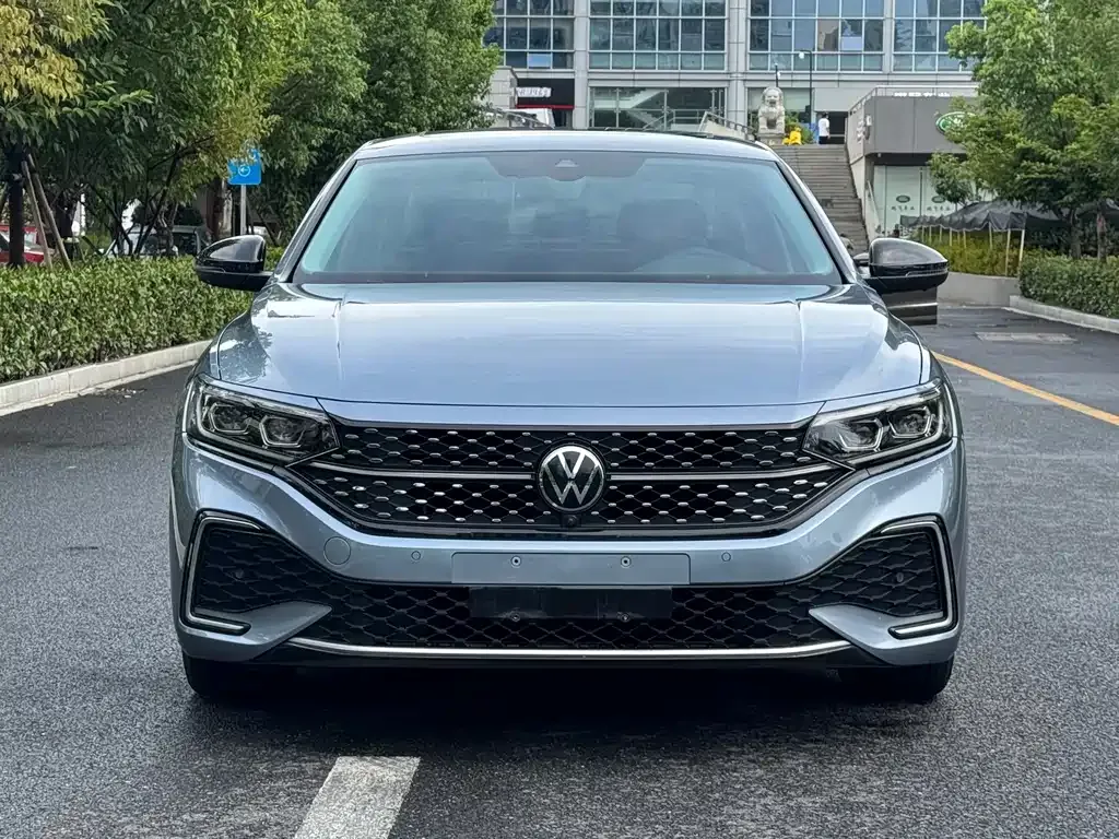 Volkswagen Passat — фото 5