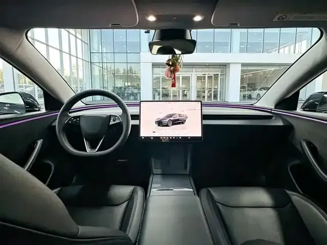 Tesla Model 3 — фото 6