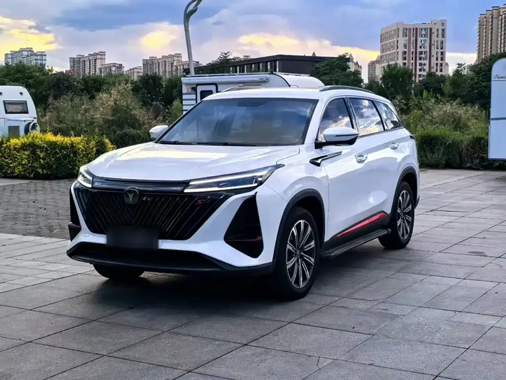 Changan CS75PLUS — фото 1