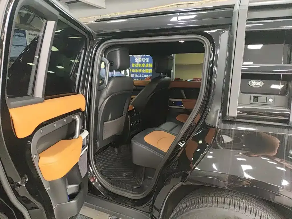Land Rover Defender — фото 2