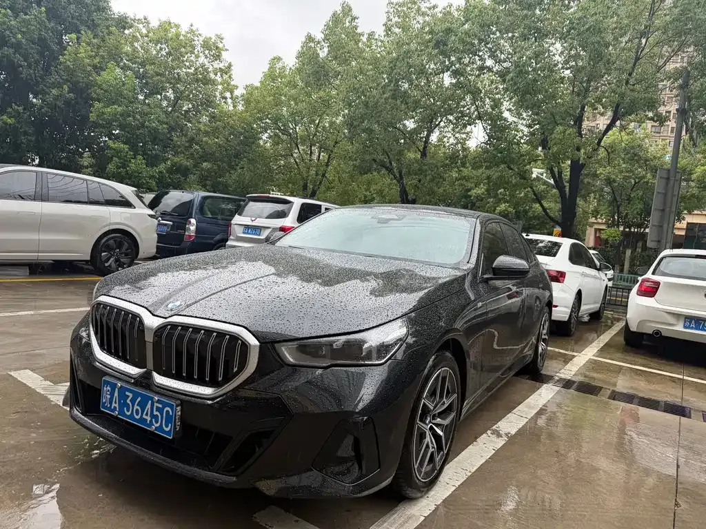 BMW 5 Series (Import) — фото 1