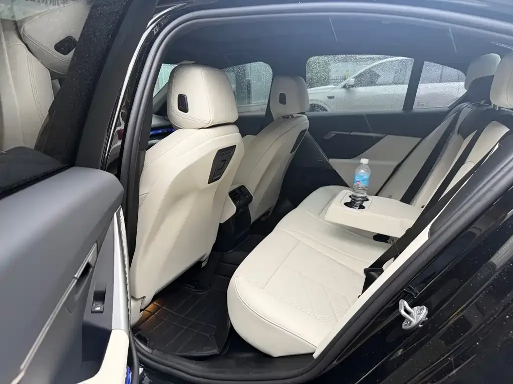 BMW 5 Series (Import) — фото 10