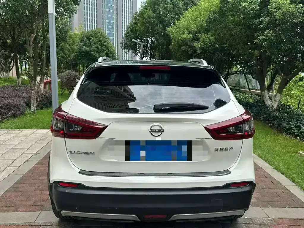 Nissan Qashqai — фото 8
