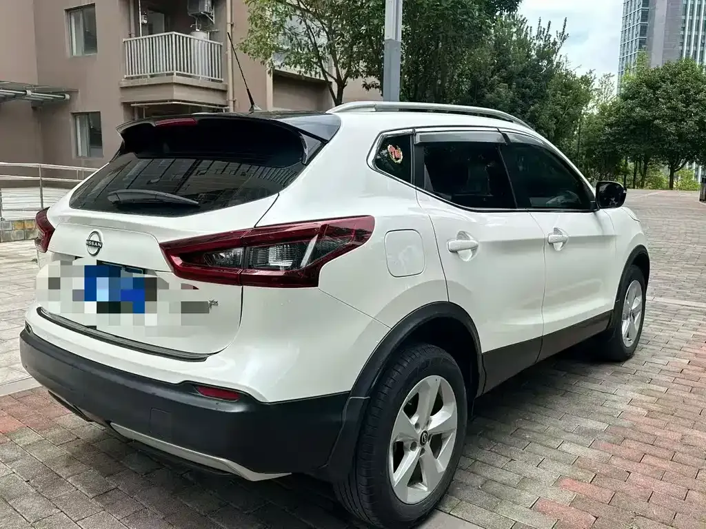 Nissan Qashqai — фото 6
