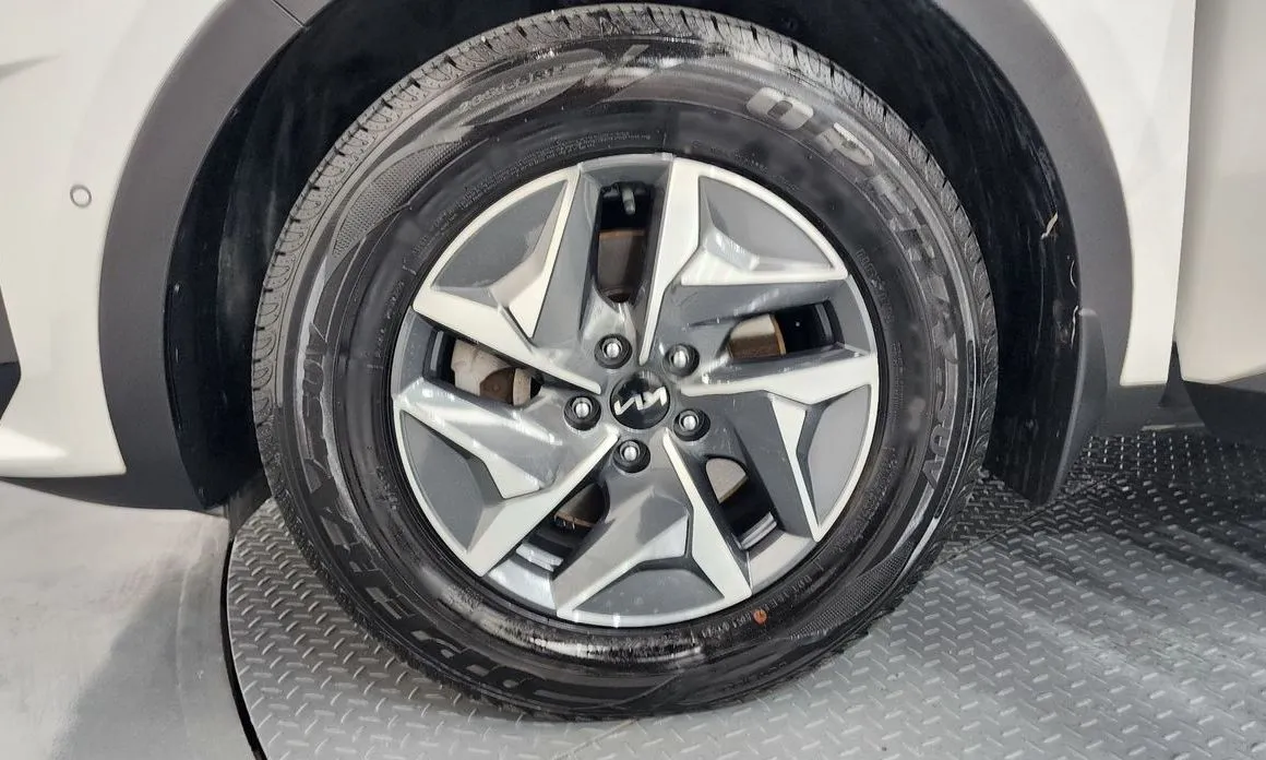 Kia Sorento — фото 6