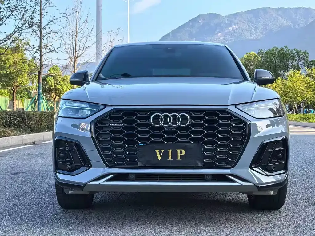 Audi Q5L Sportback — фото 9