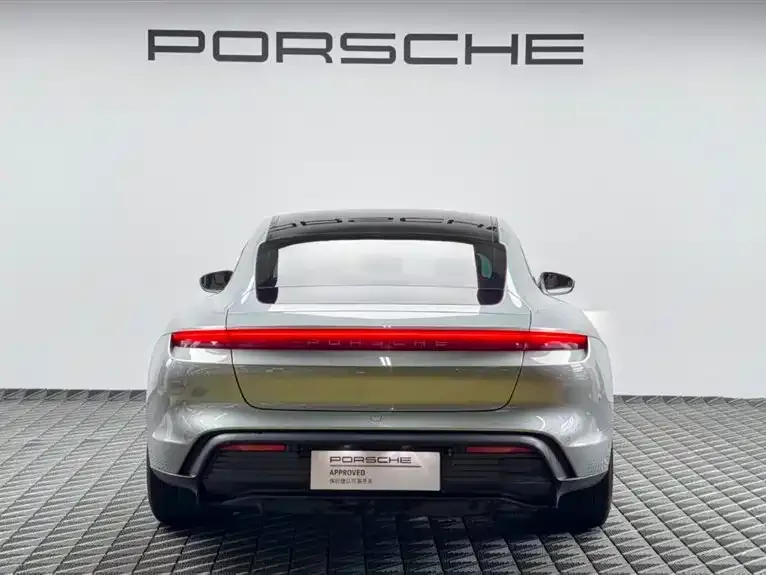 Porsche Taycan — фото 4