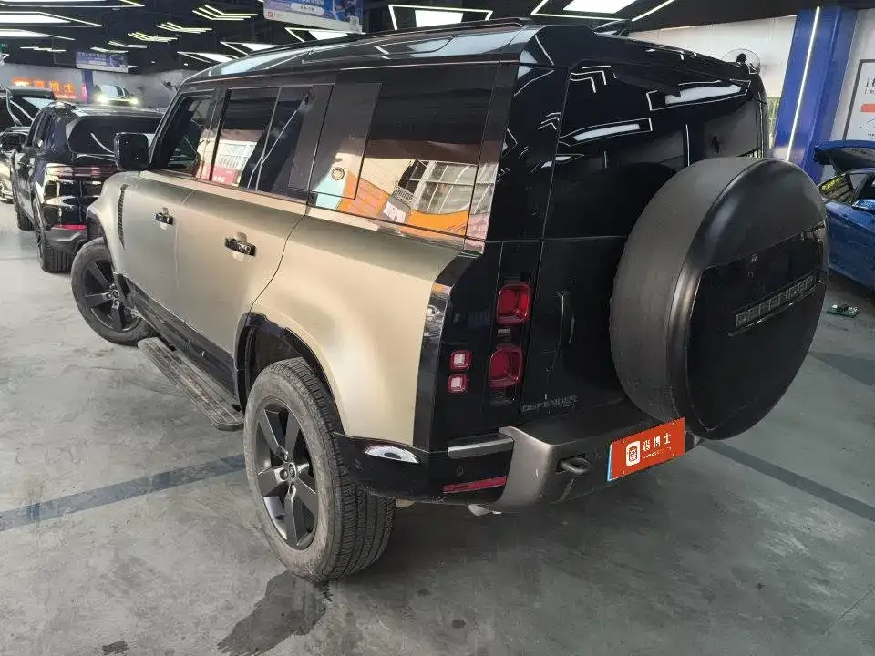 Land Rover Defender — фото 5