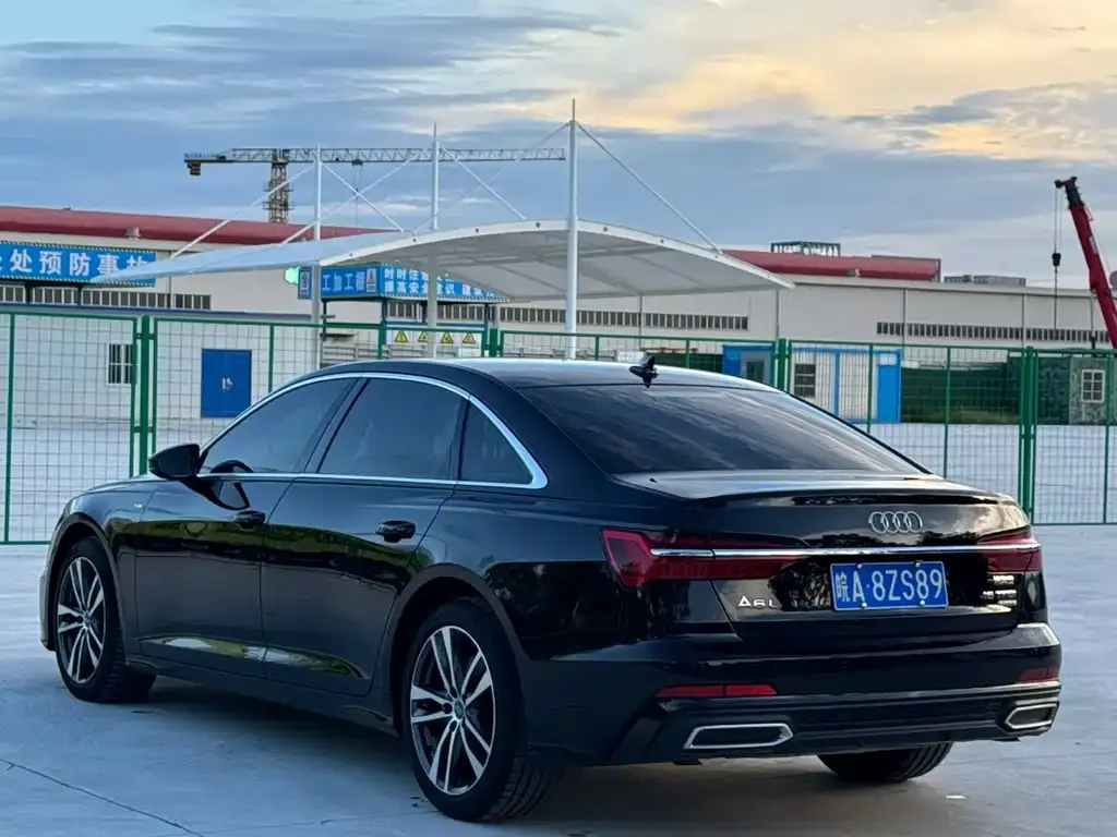 Audi A6L — фото 6
