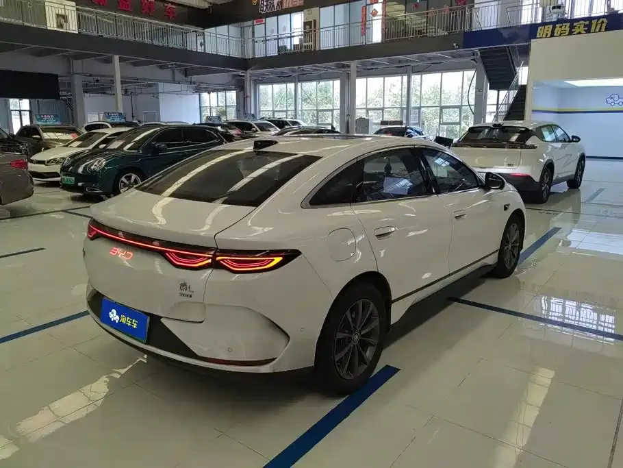 BYD Qin L — фото 6