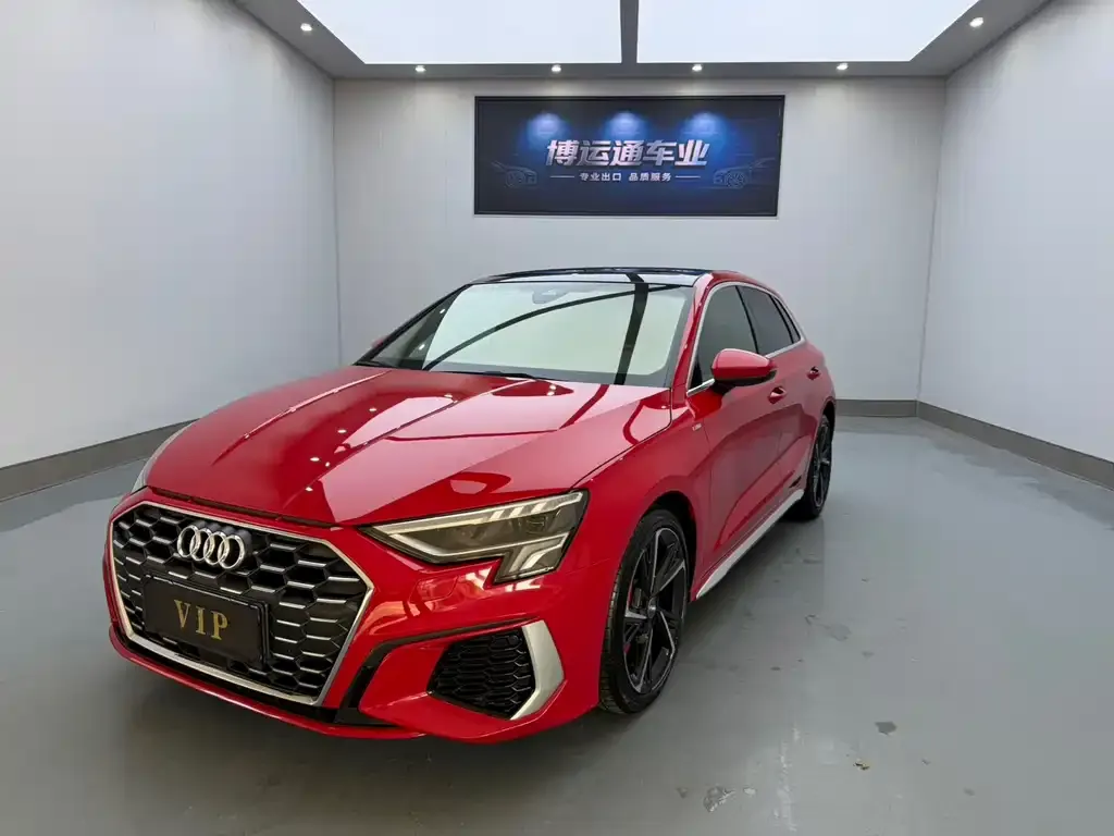 Audi A3 — фото 1