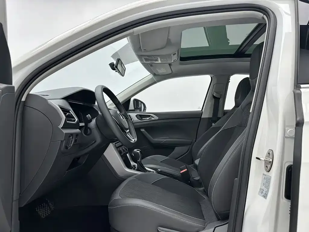 Volkswagen T-Cross — фото 4
