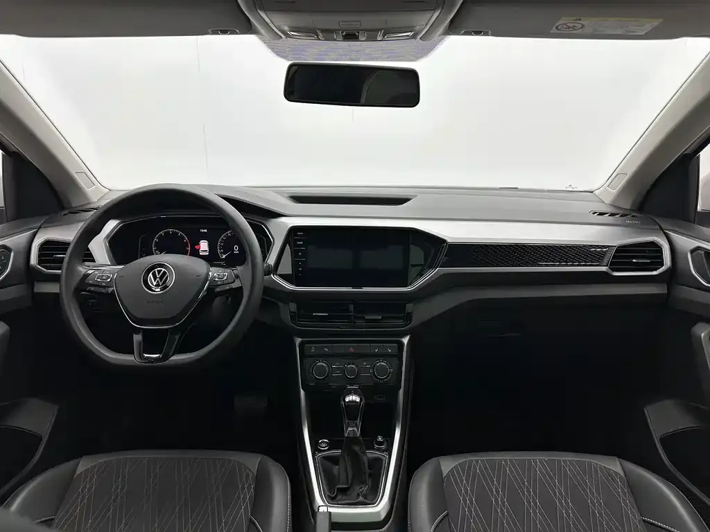 Volkswagen T-Cross — фото 10