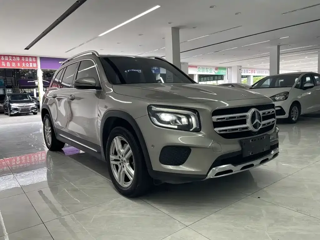 Mercedes-Benz GLB — фото 9
