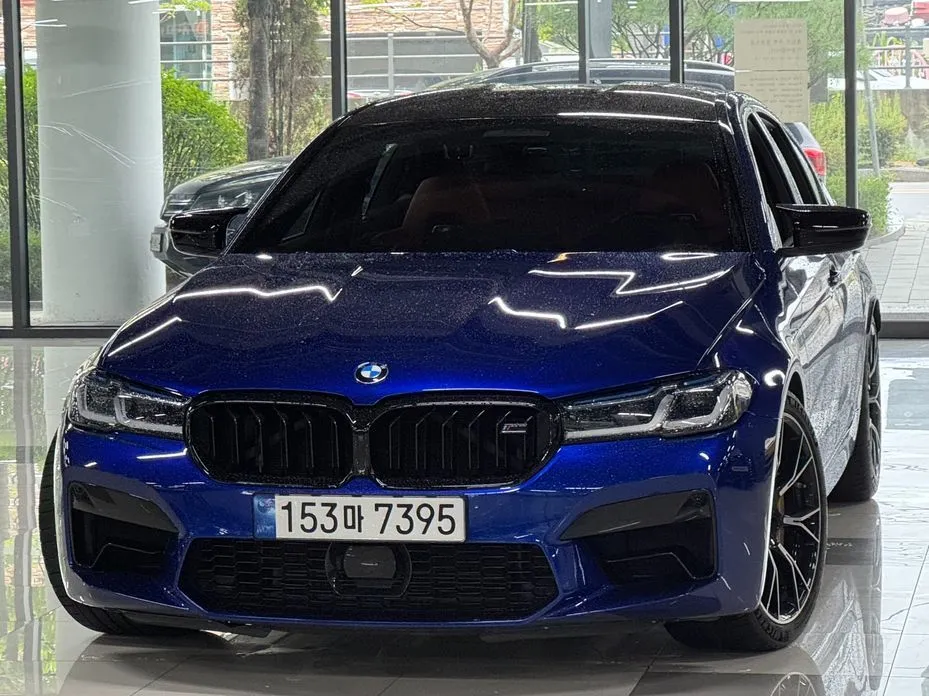 BMW M5 — фото 1