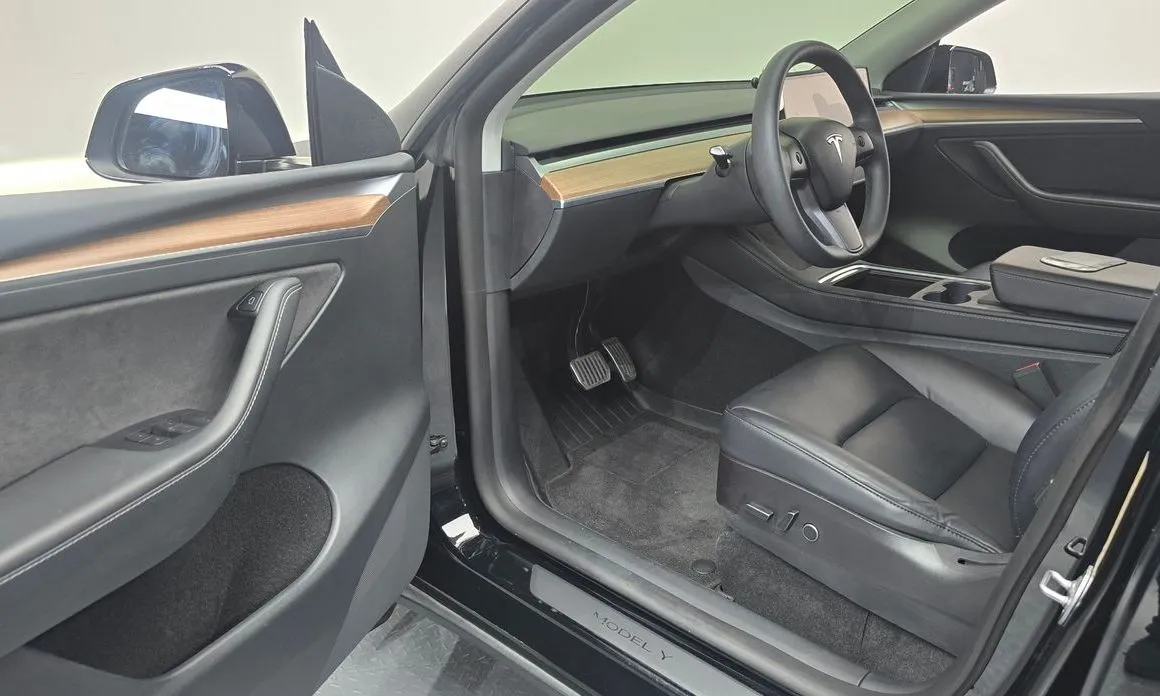 Tesla Model Y — фото 3