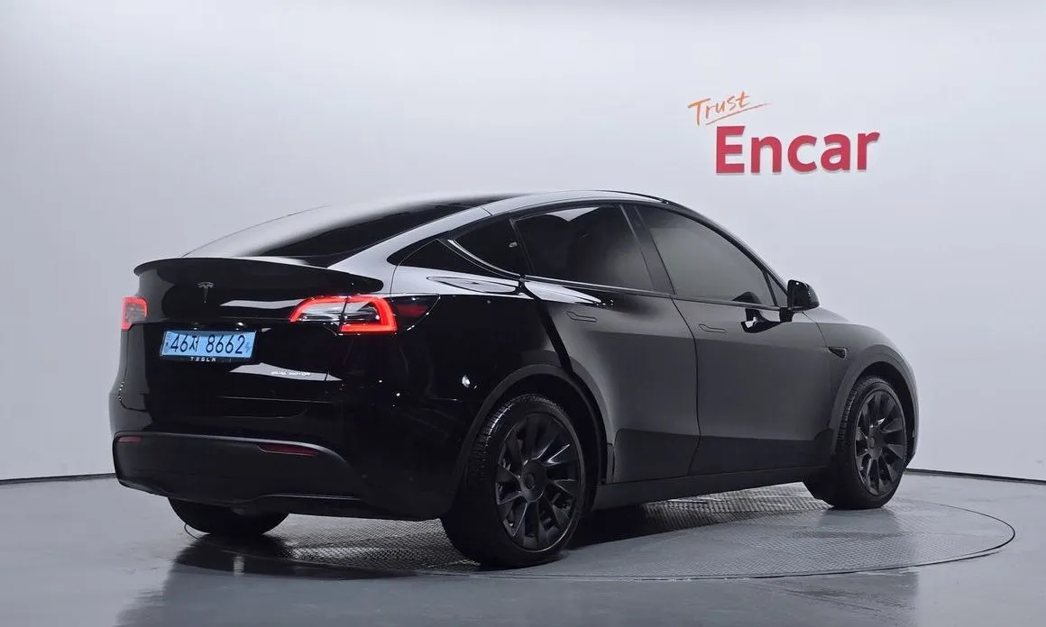 Tesla Model Y — фото 2