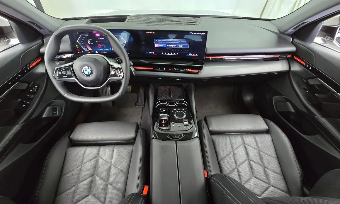 BMW 5-Series — фото 10