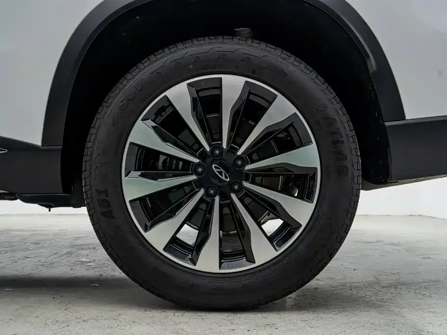 Chery Tiggo 8 PLUS — фото 9