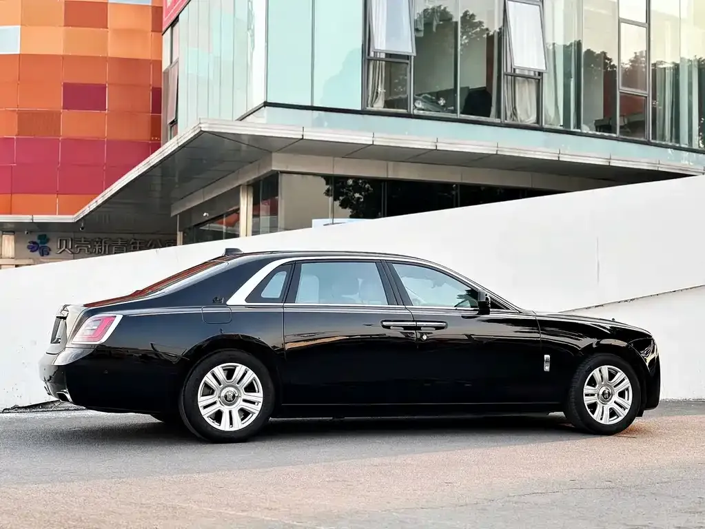 Rolls-Royce Ghost — фото 3