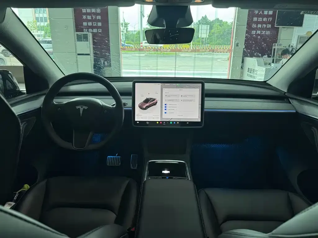 Tesla Model Y — фото 3