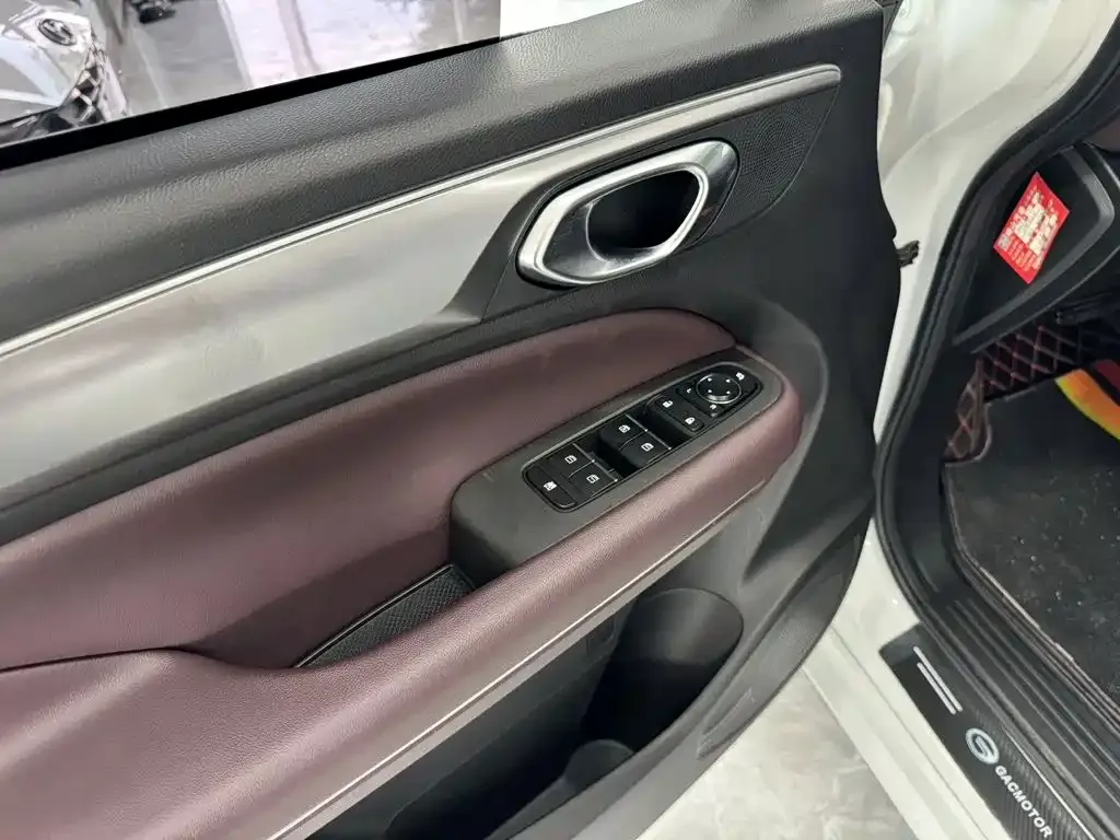 GAC Motor Trumpchi M6 — фото 2