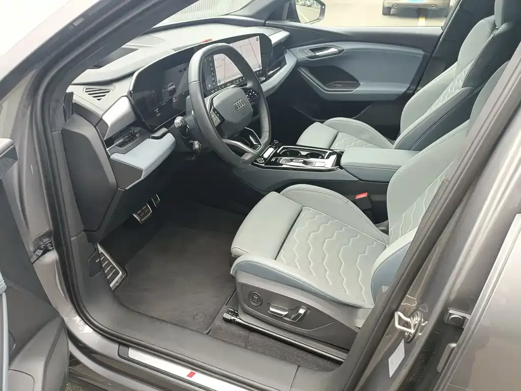 Audi Q6L e-tron — фото 10