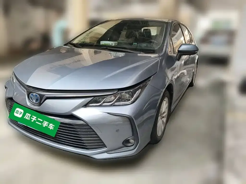 Toyota Corolla — фото 1