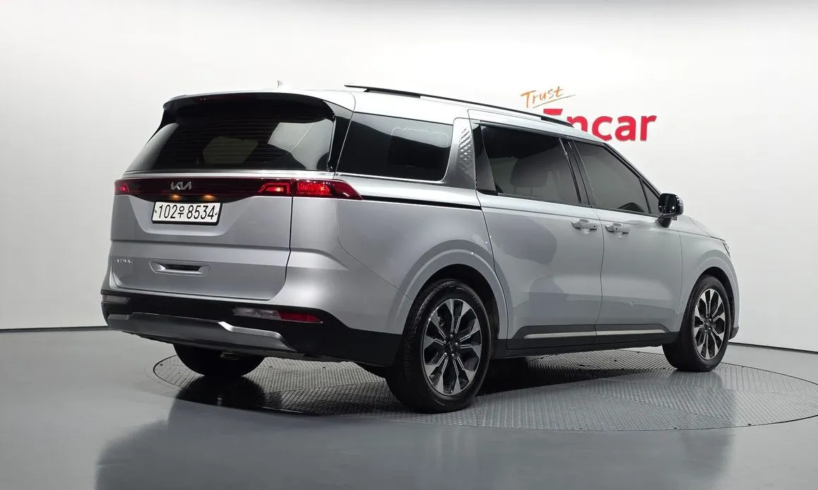 Kia Carnival — фото 3