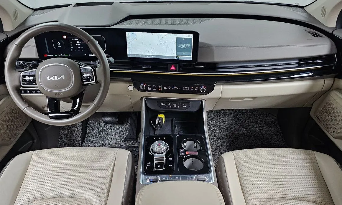 Kia Carnival — фото 10