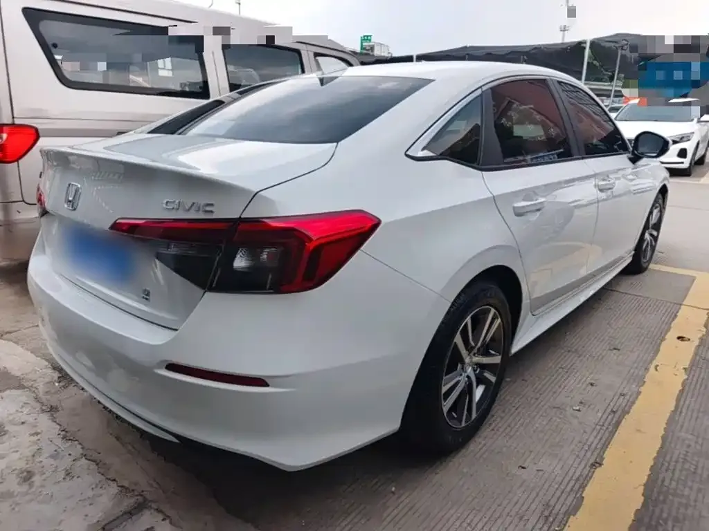 Honda Civic — фото 10